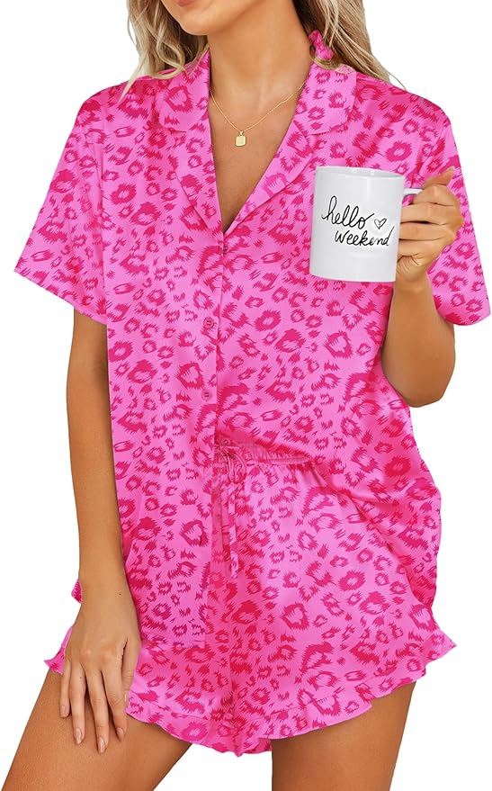 silk satin pajamas, two piece pajamas, pjs, amazon, the preppy store, Valentine's Day gift guide, sleepwear